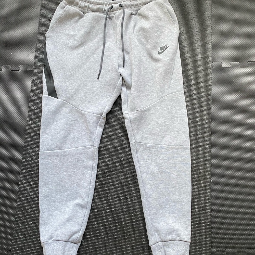 Nike Men’s Jogger size Medium